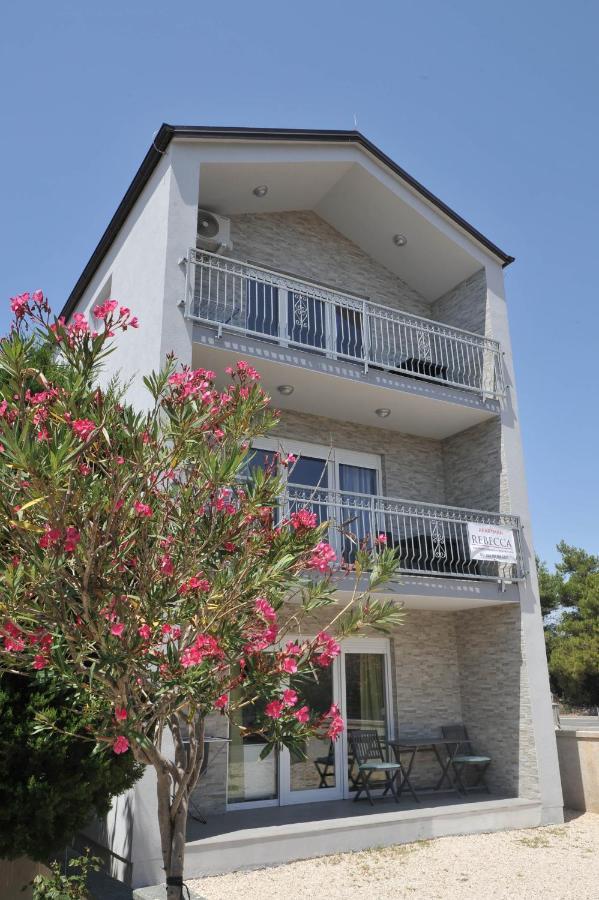 Apartmani Rebecca Вир Экстерьер фото